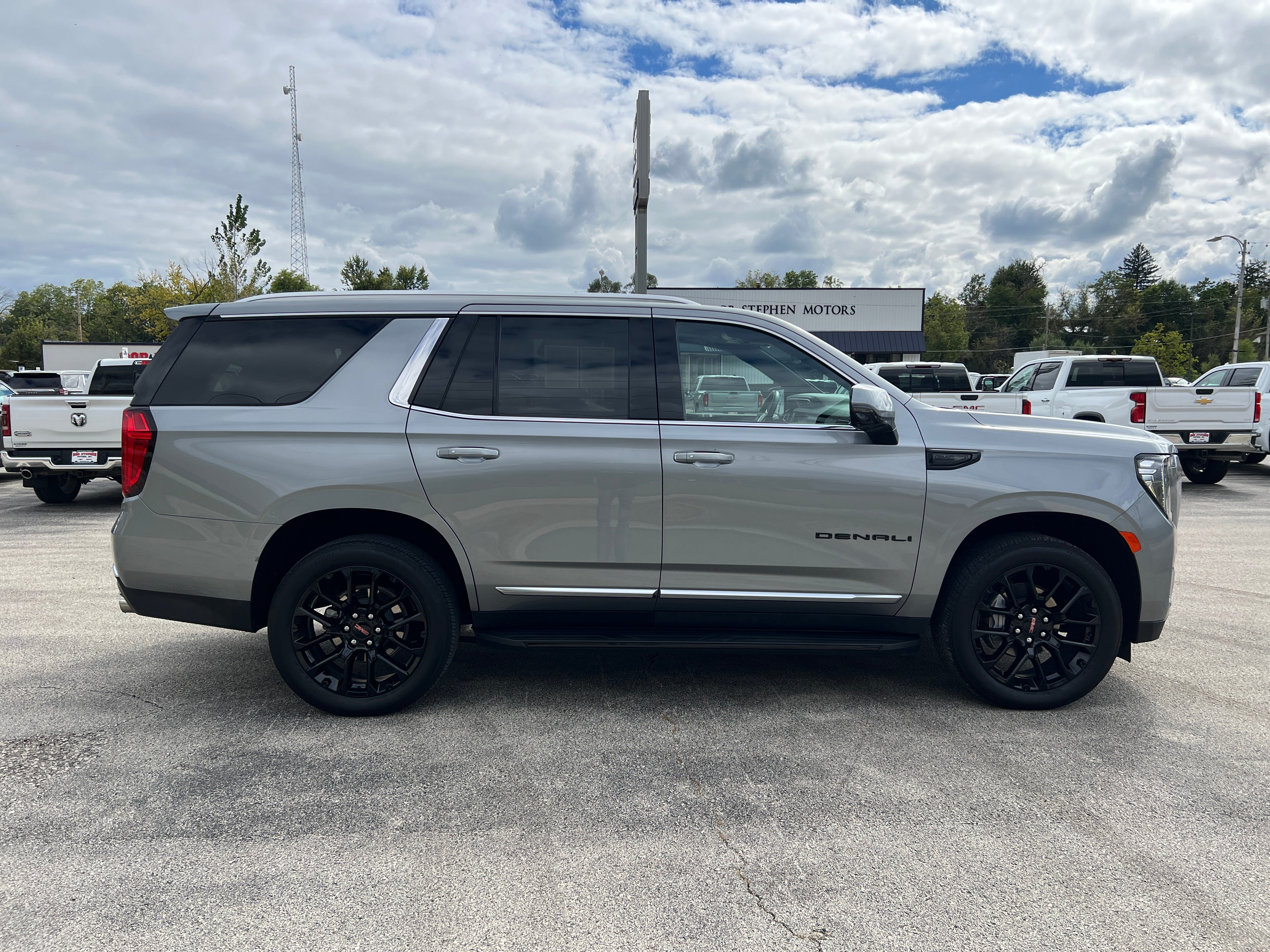 2023 GMC Yukon Denali