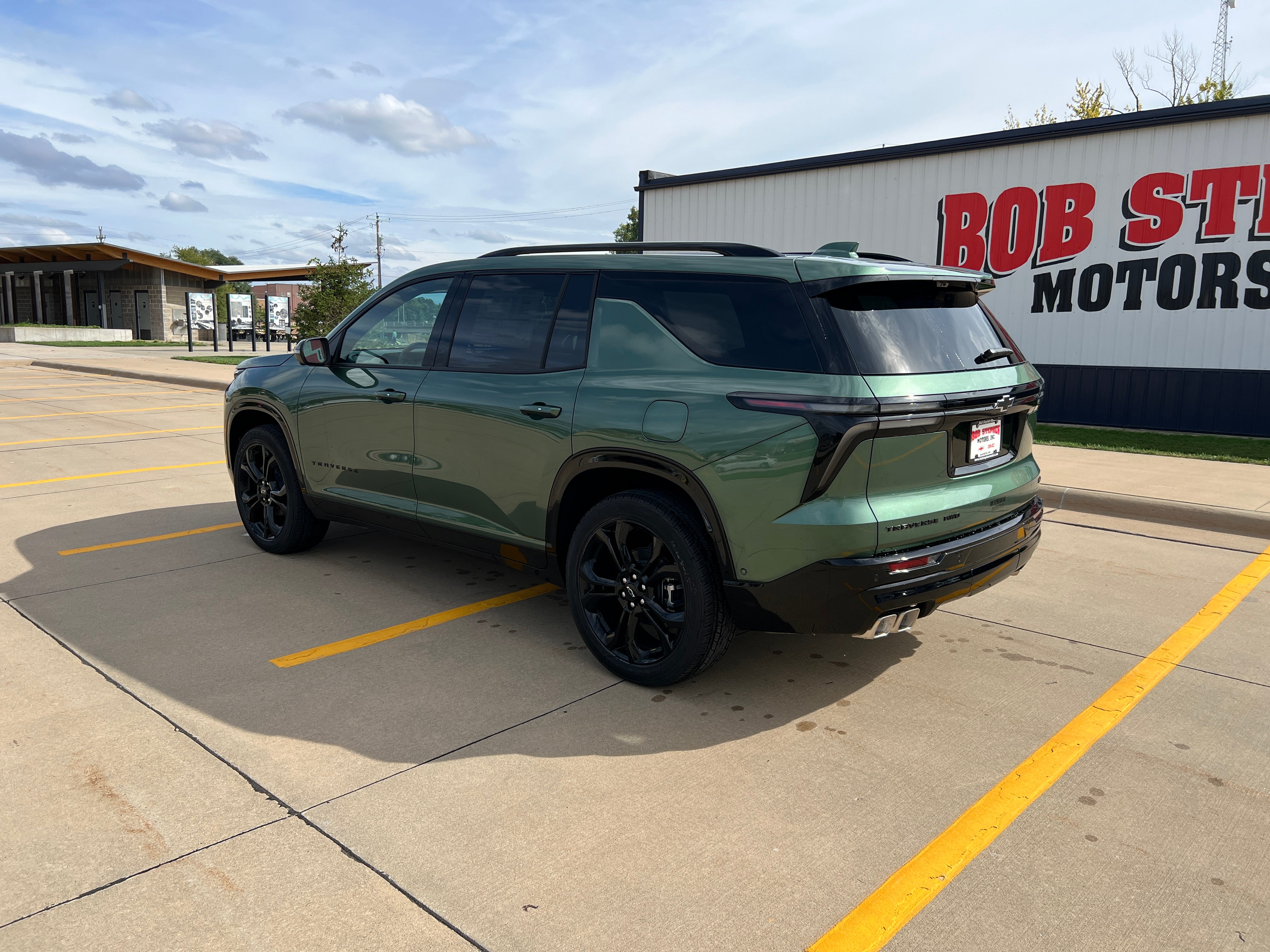 2027 Chevrolet Traverse RS