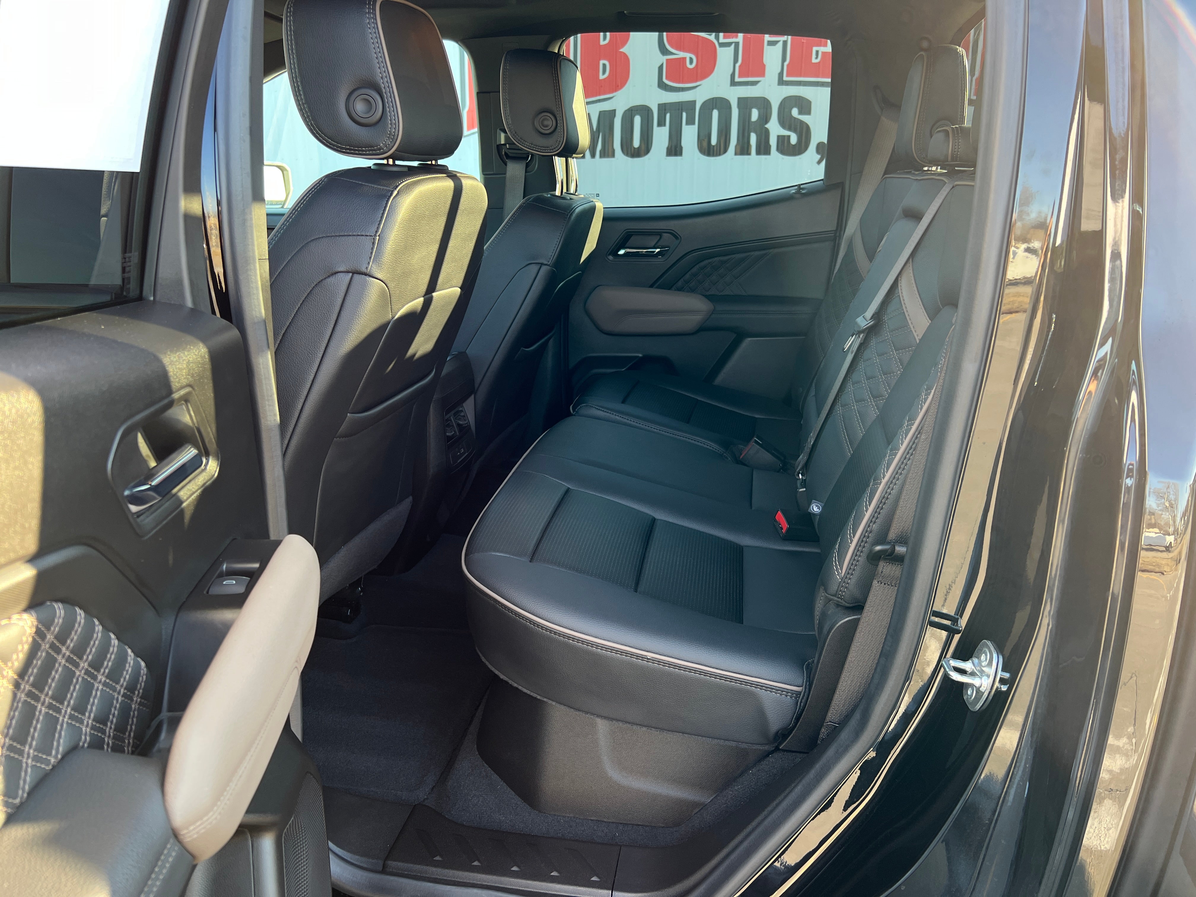 2024 GMC Canyon Denali