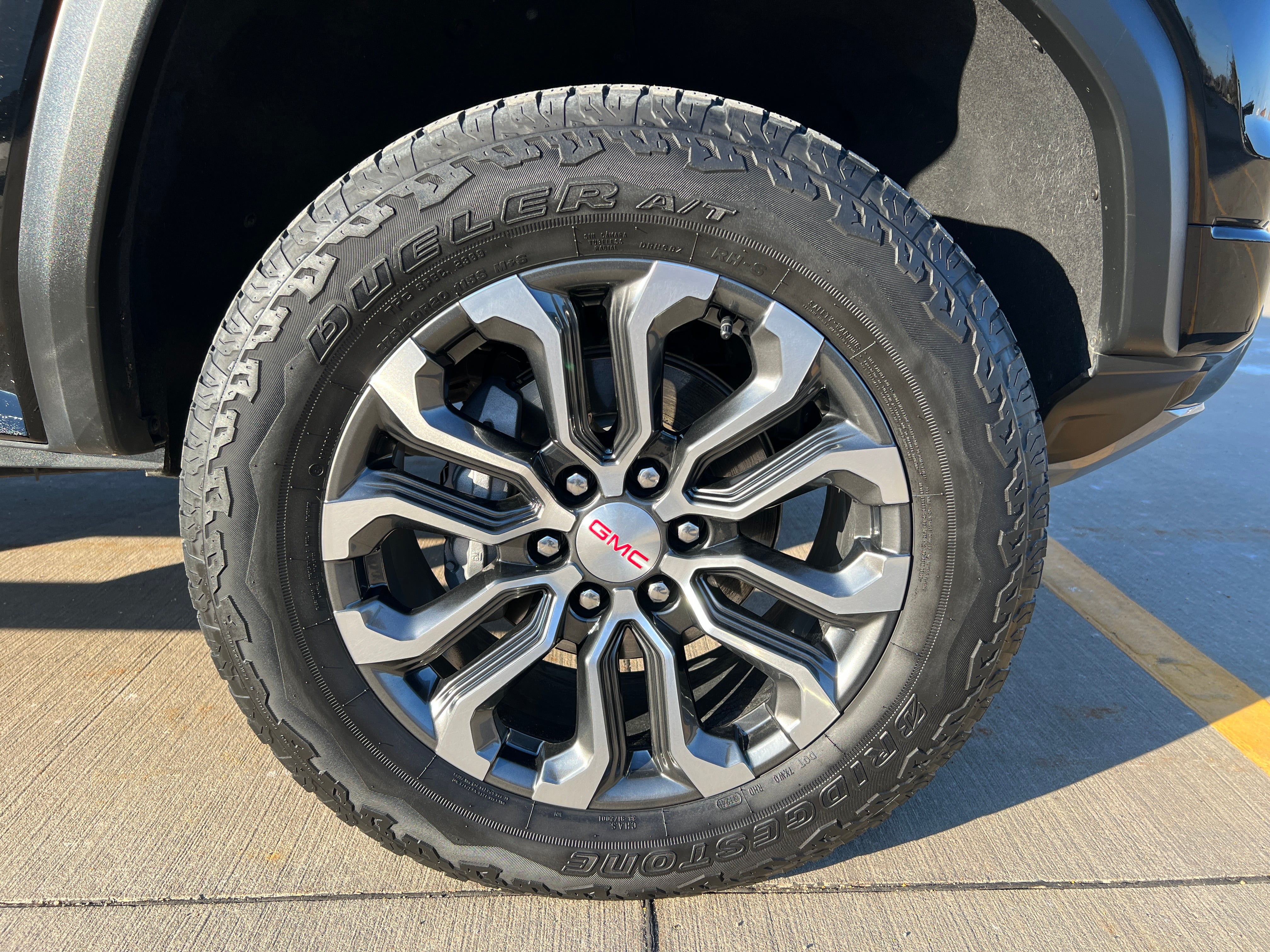 2024 GMC Canyon Denali