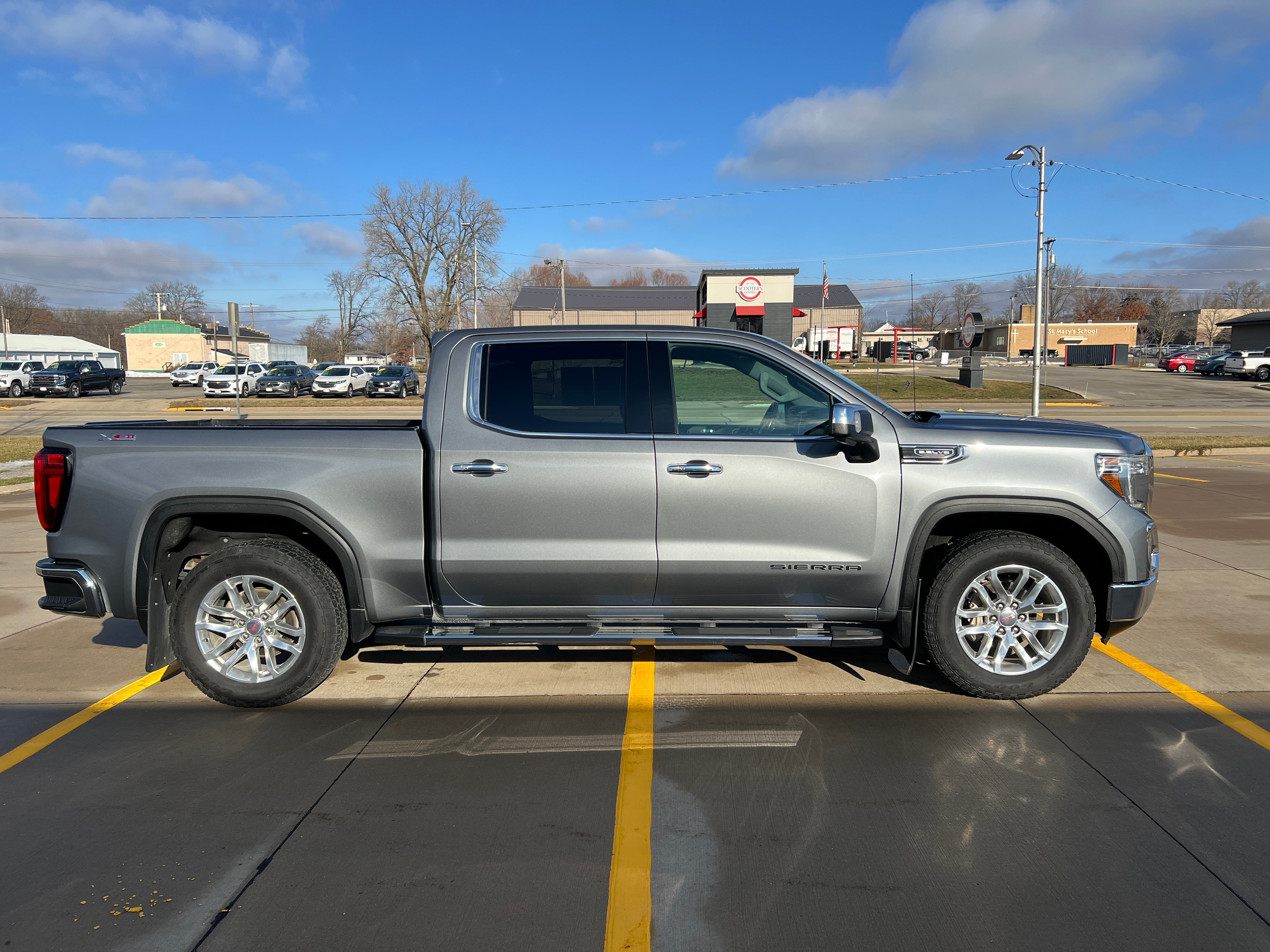 2021 GMC Sierra 1500 SLT
