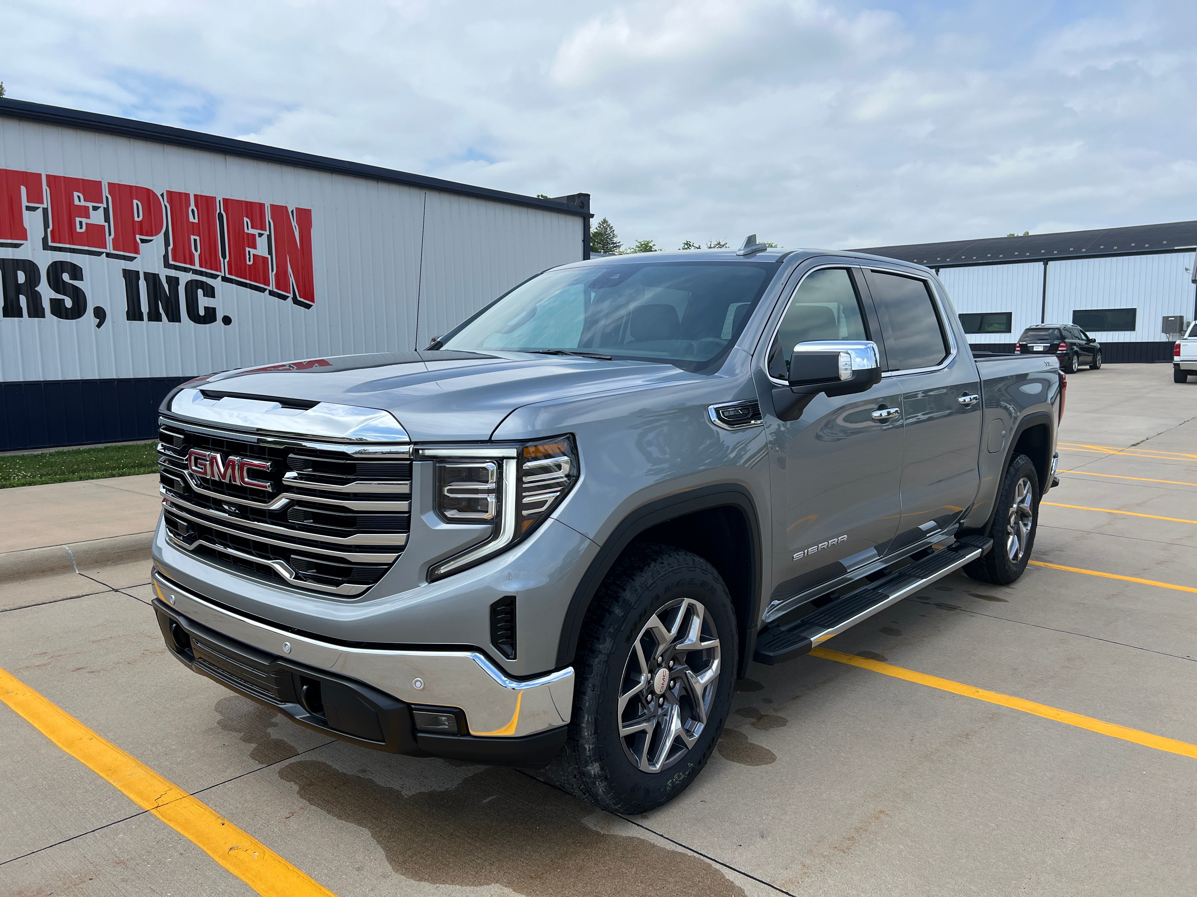 2026 GMC Sierra 1500 SLT