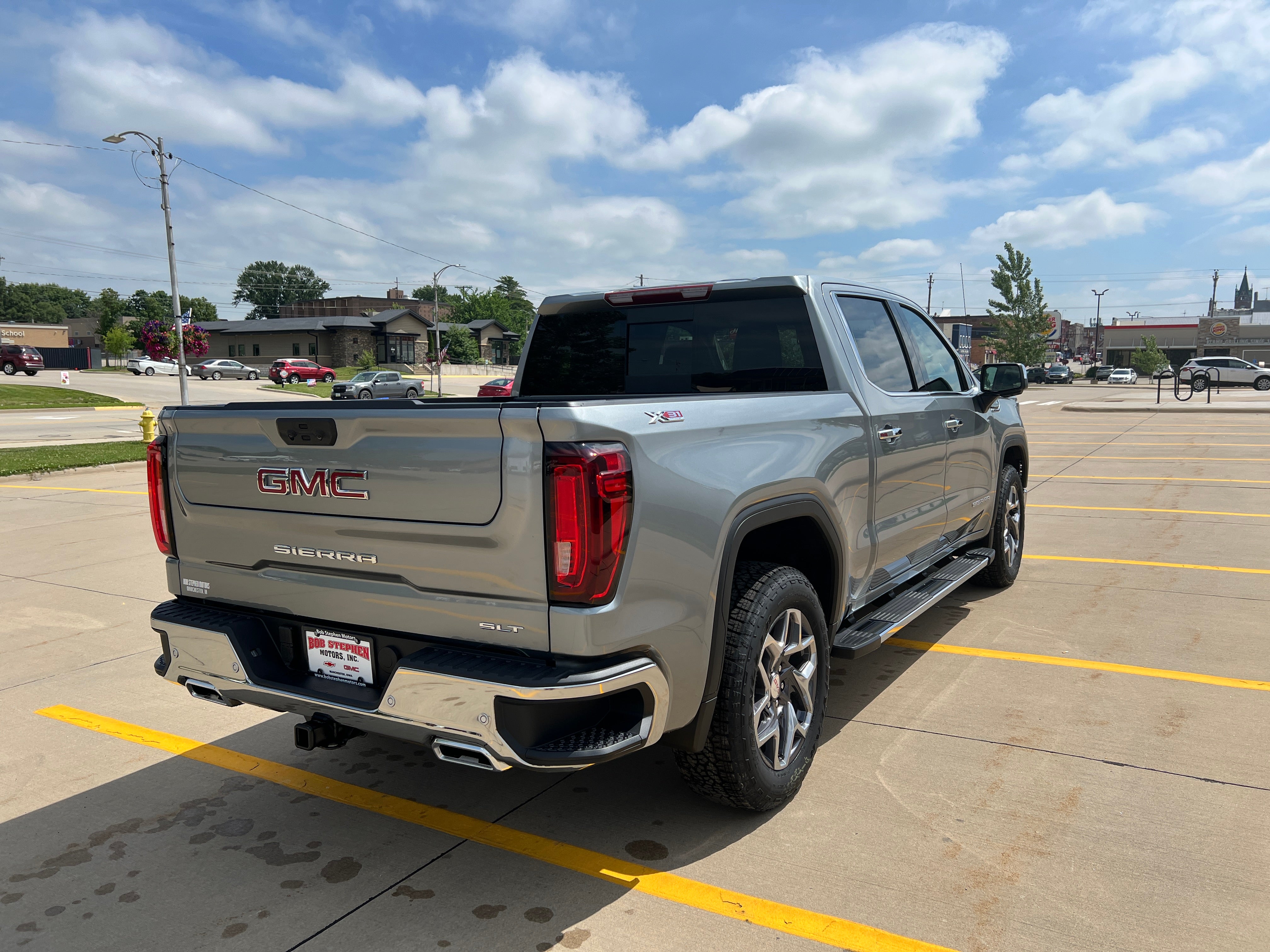 2026 GMC Sierra 1500 SLT