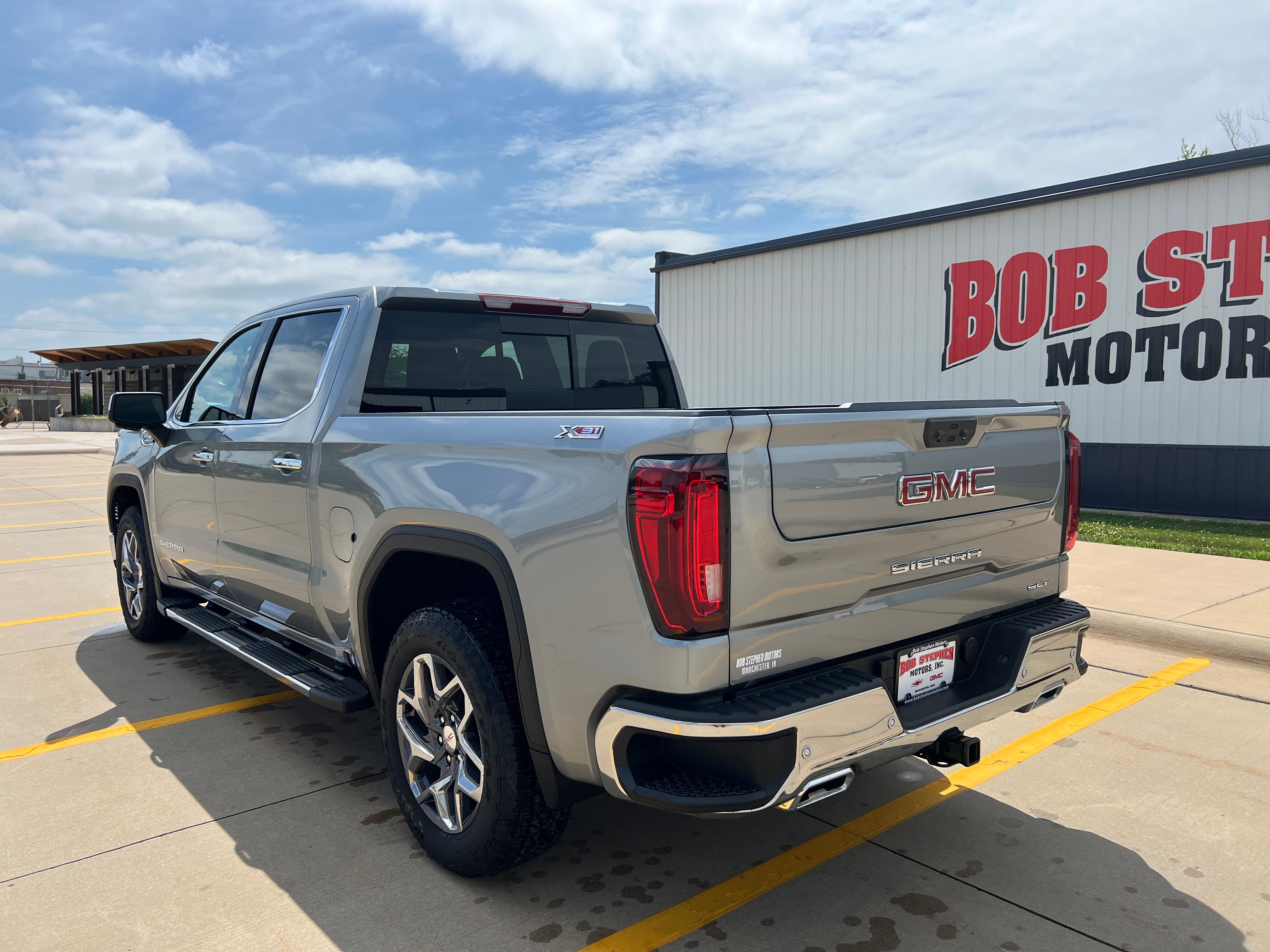 2026 GMC Sierra 1500 SLT