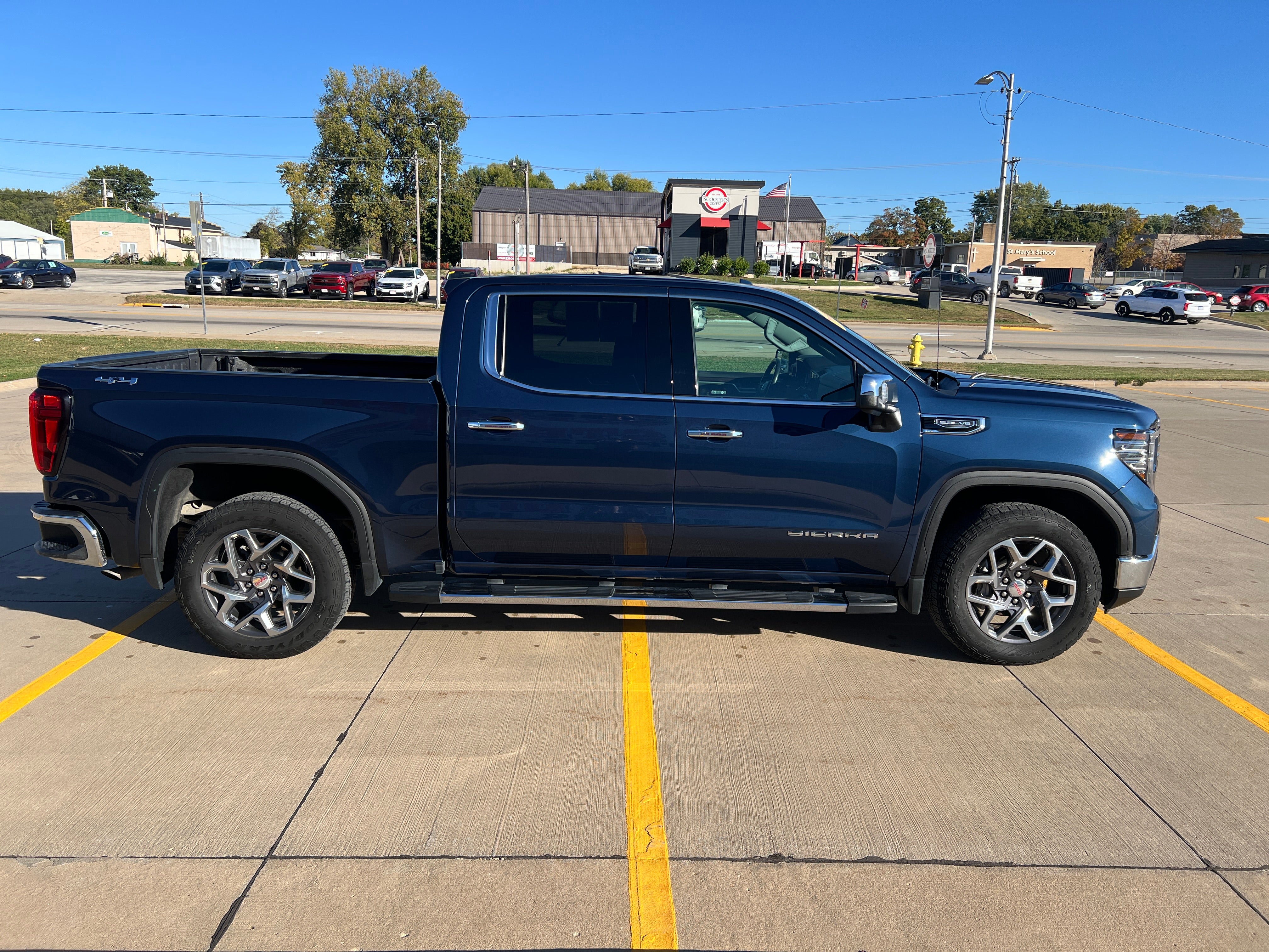 2022 GMC Sierra 1500 SLT
