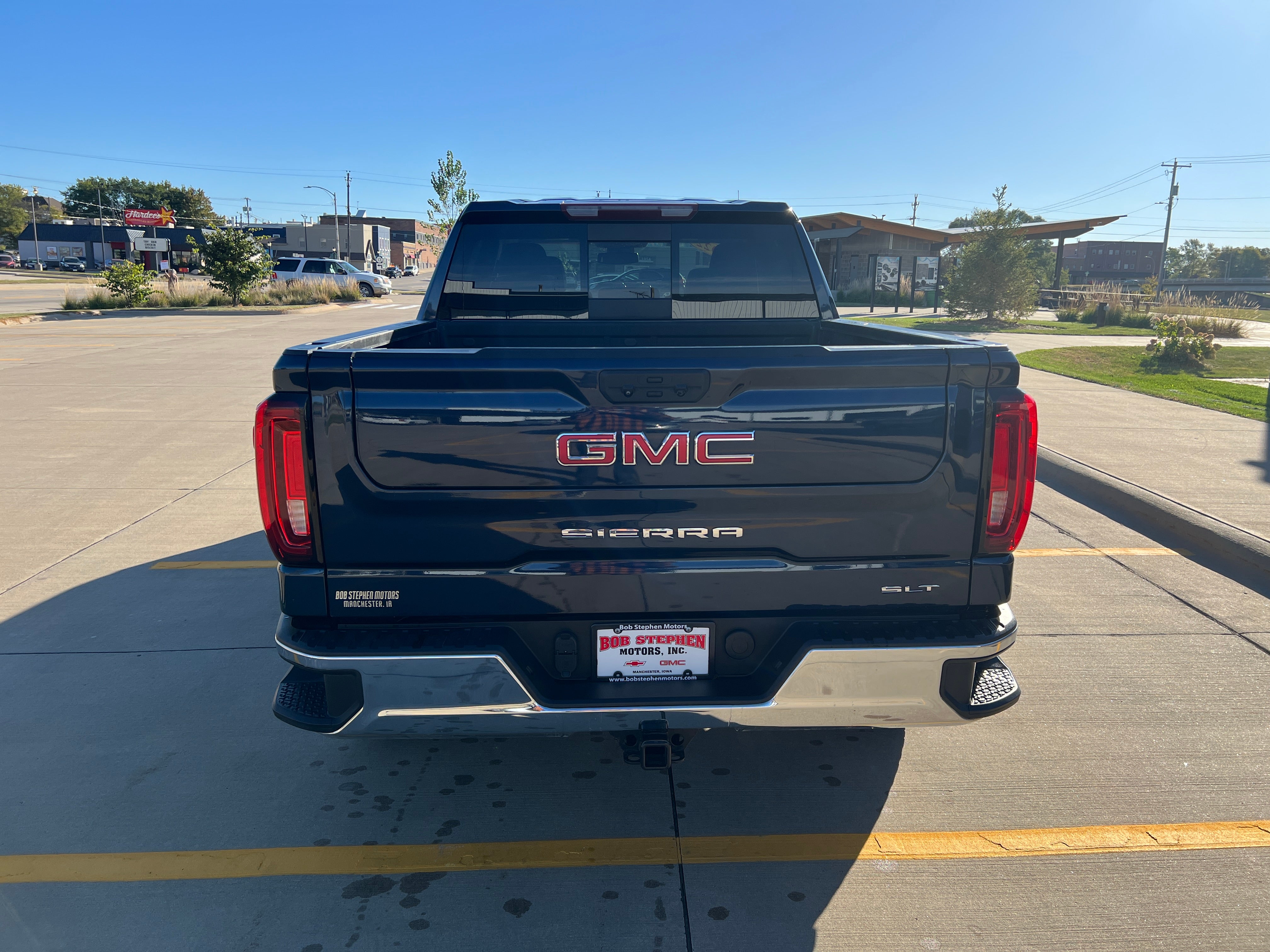 2022 GMC Sierra 1500 SLT