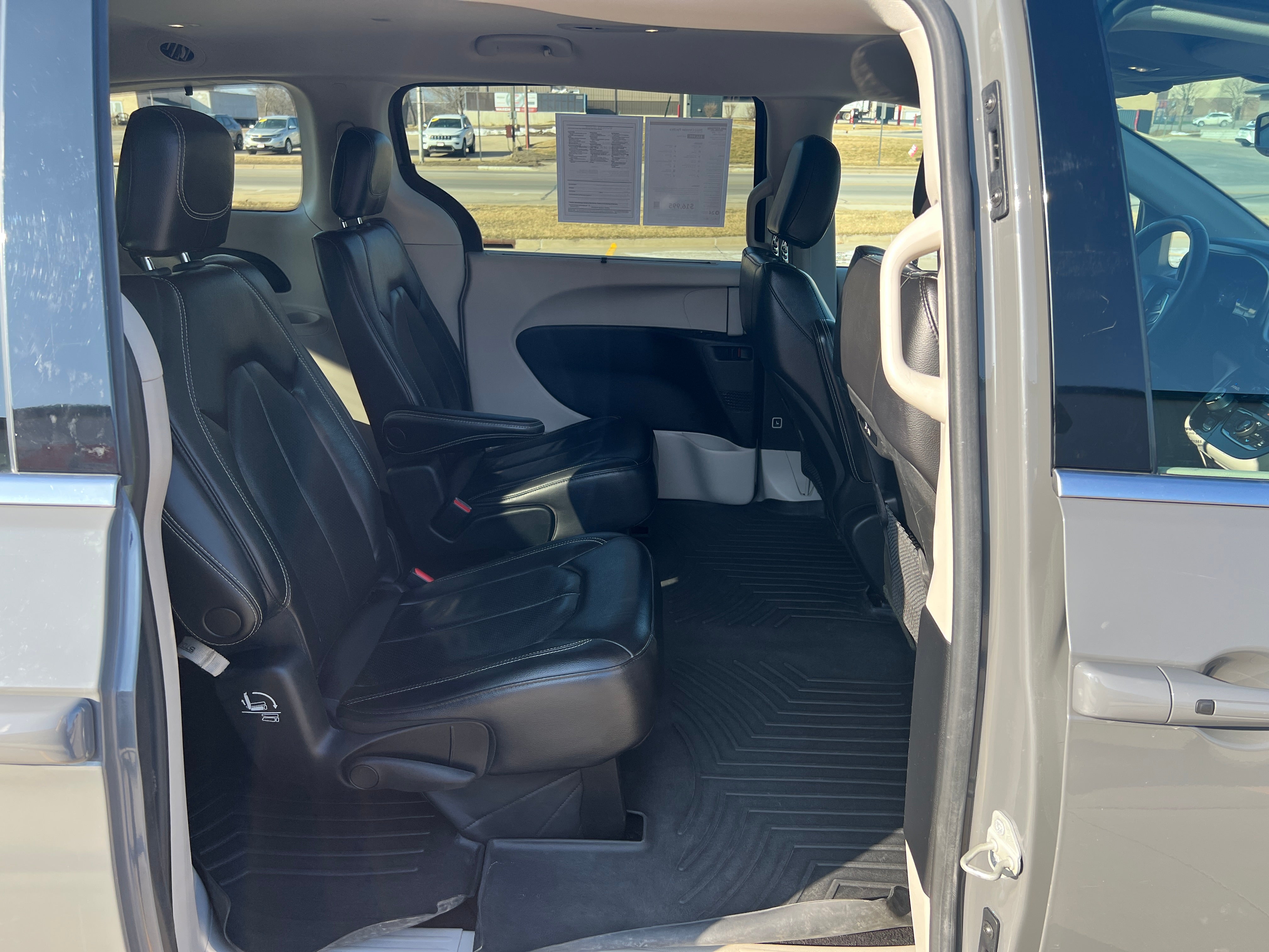 2022 Chrysler Pacifica Touring L