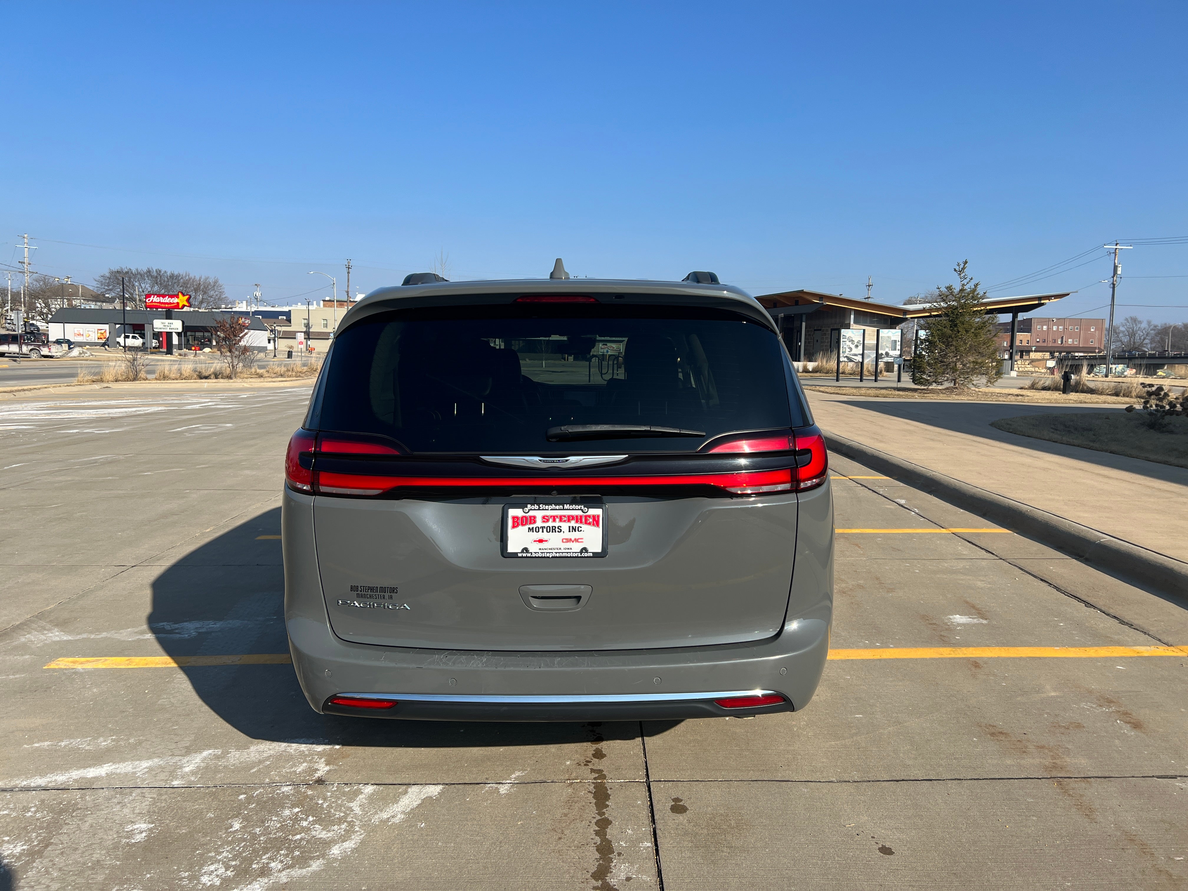 2022 Chrysler Pacifica Touring L