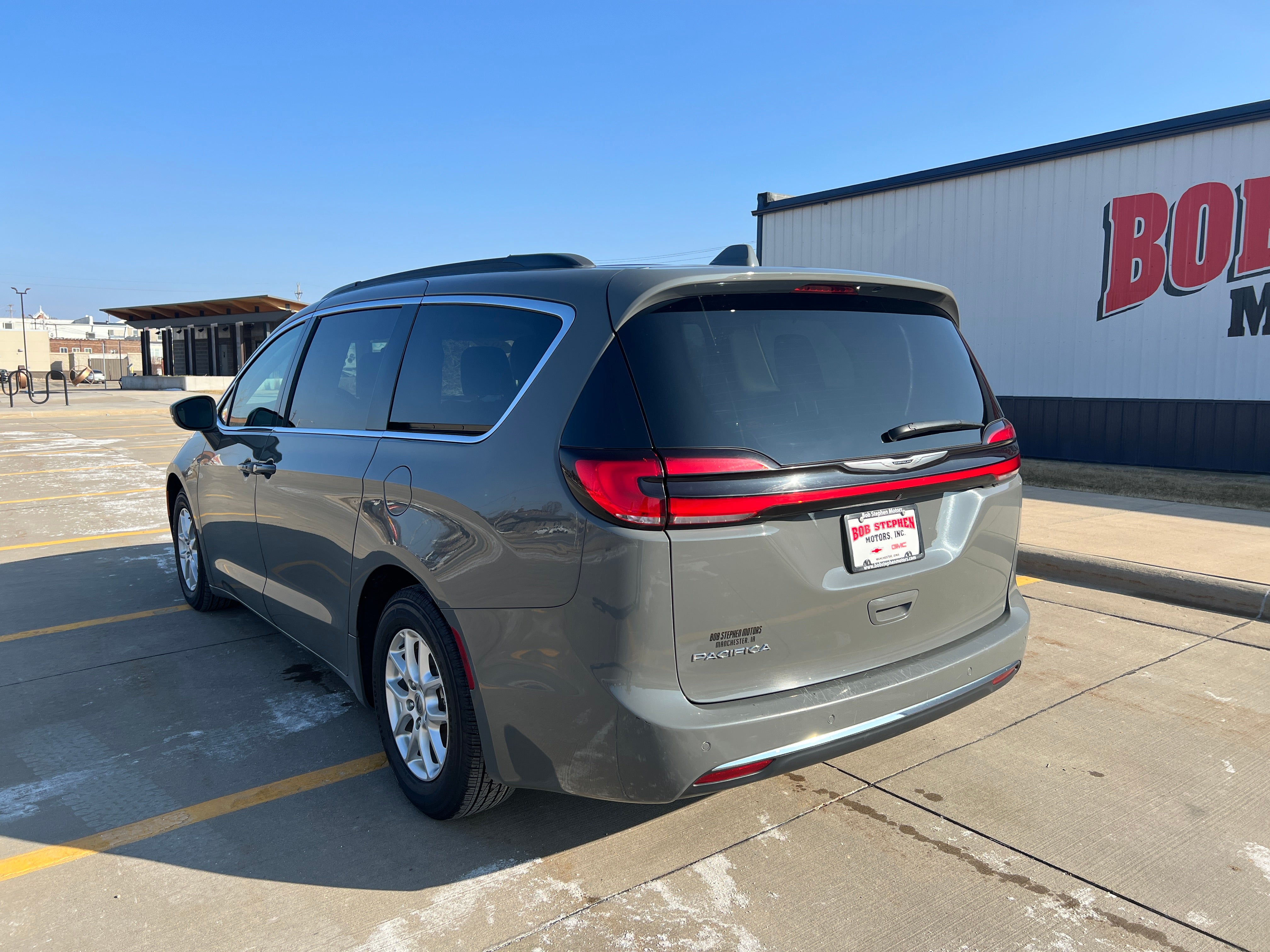 2022 Chrysler Pacifica Touring L