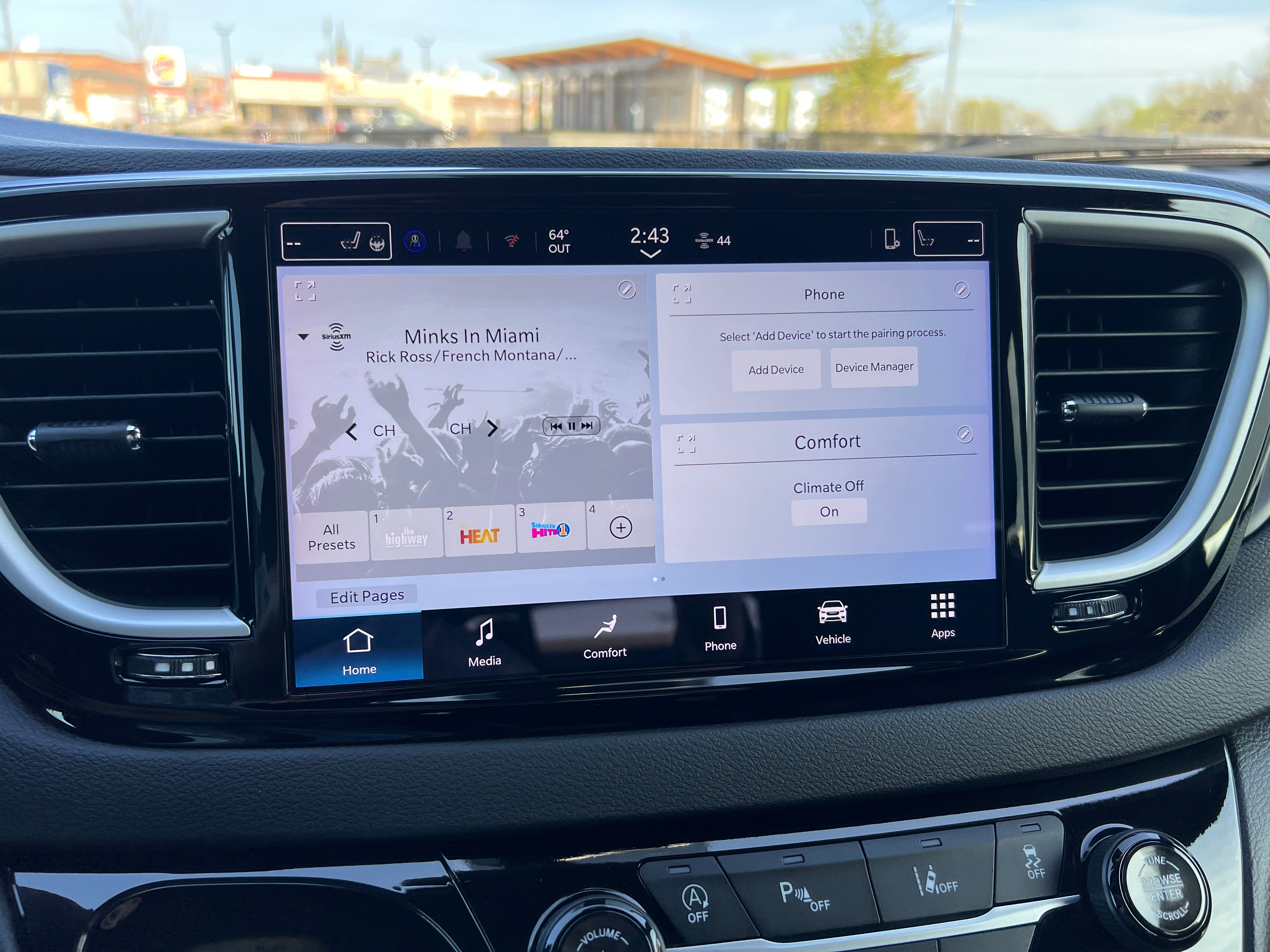 2025 Chrysler Pacifica Select
