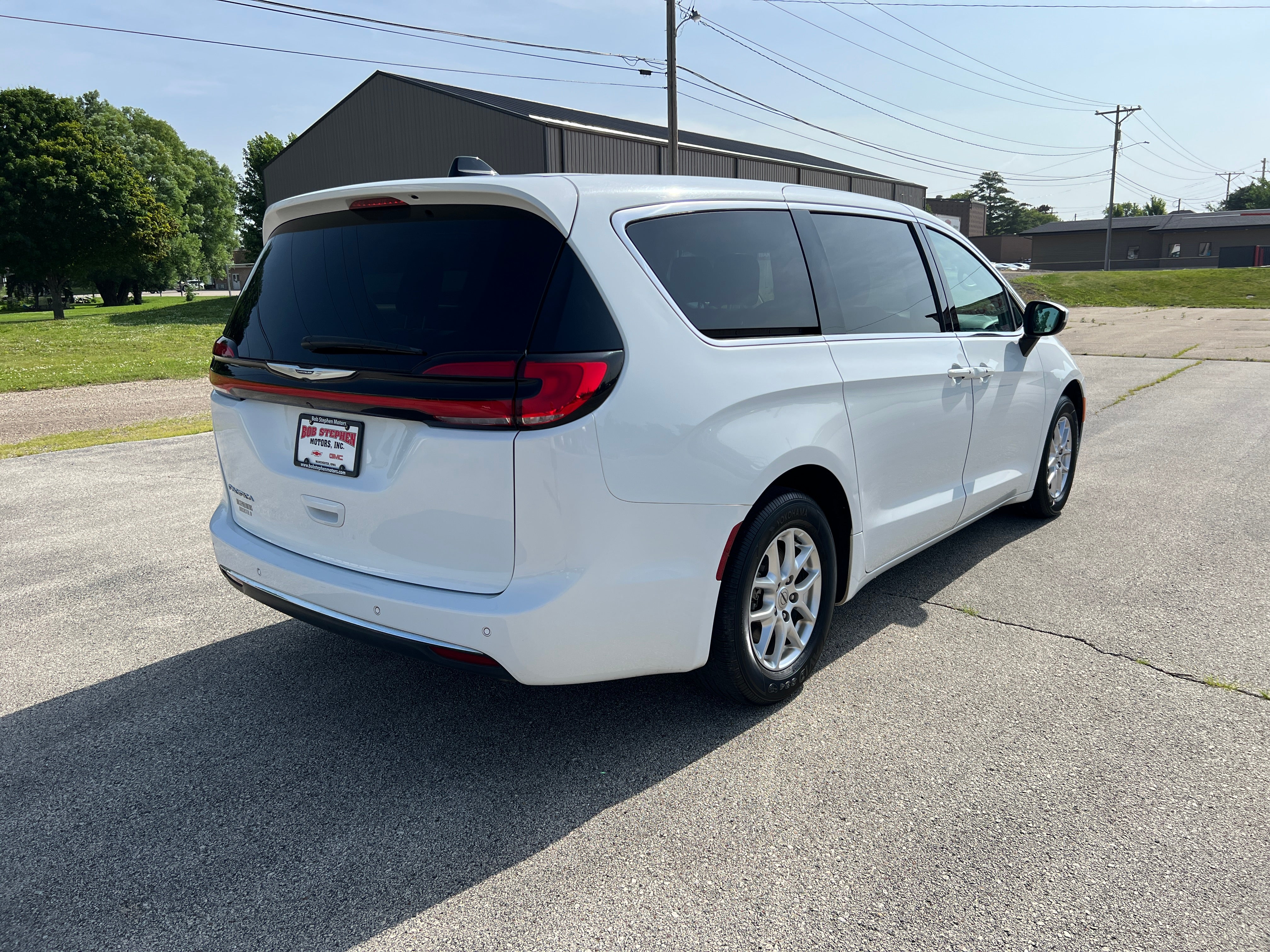 2023 Chrysler Pacifica Touring L