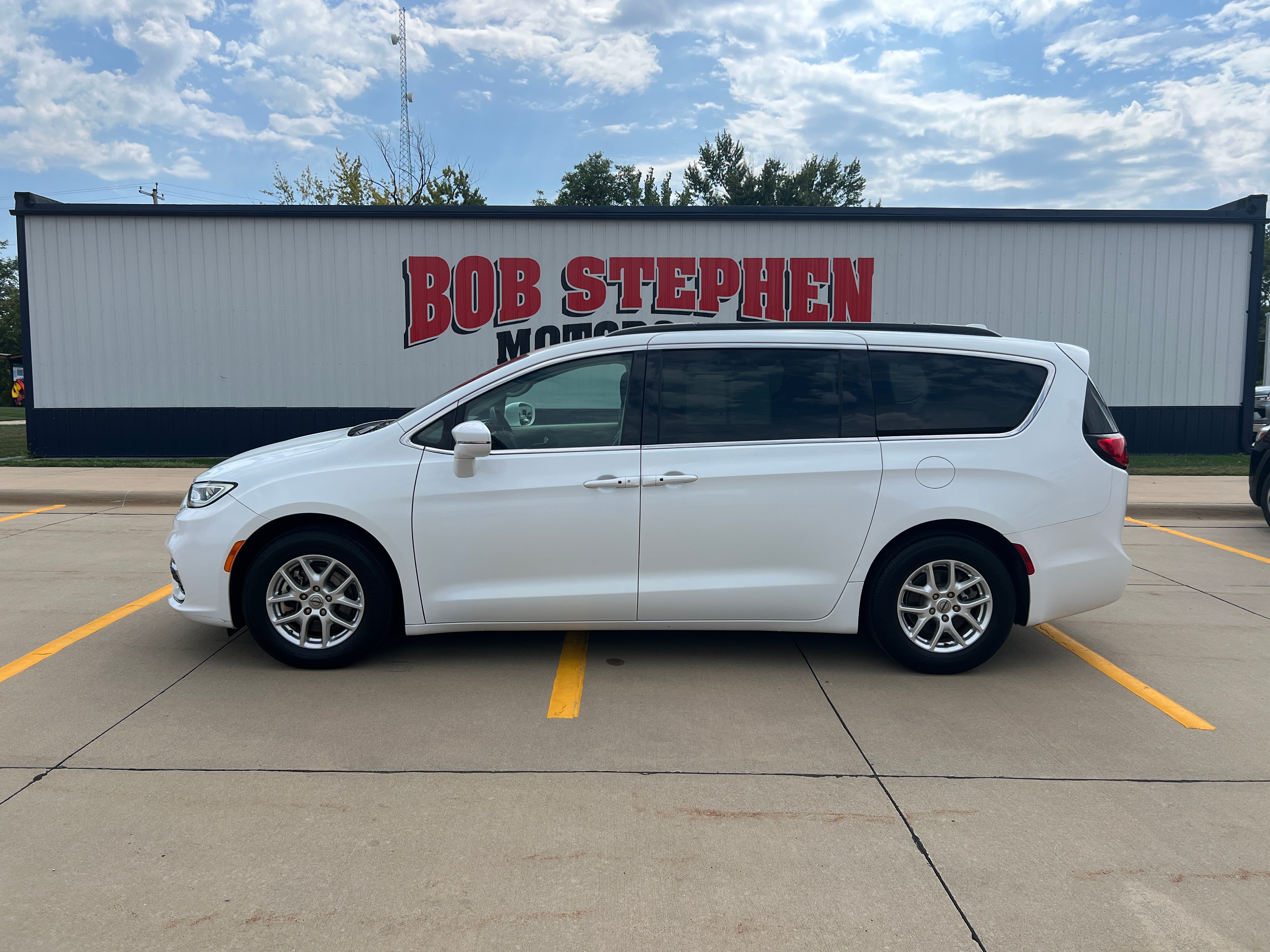 2022 Chrysler Pacifica Touring L