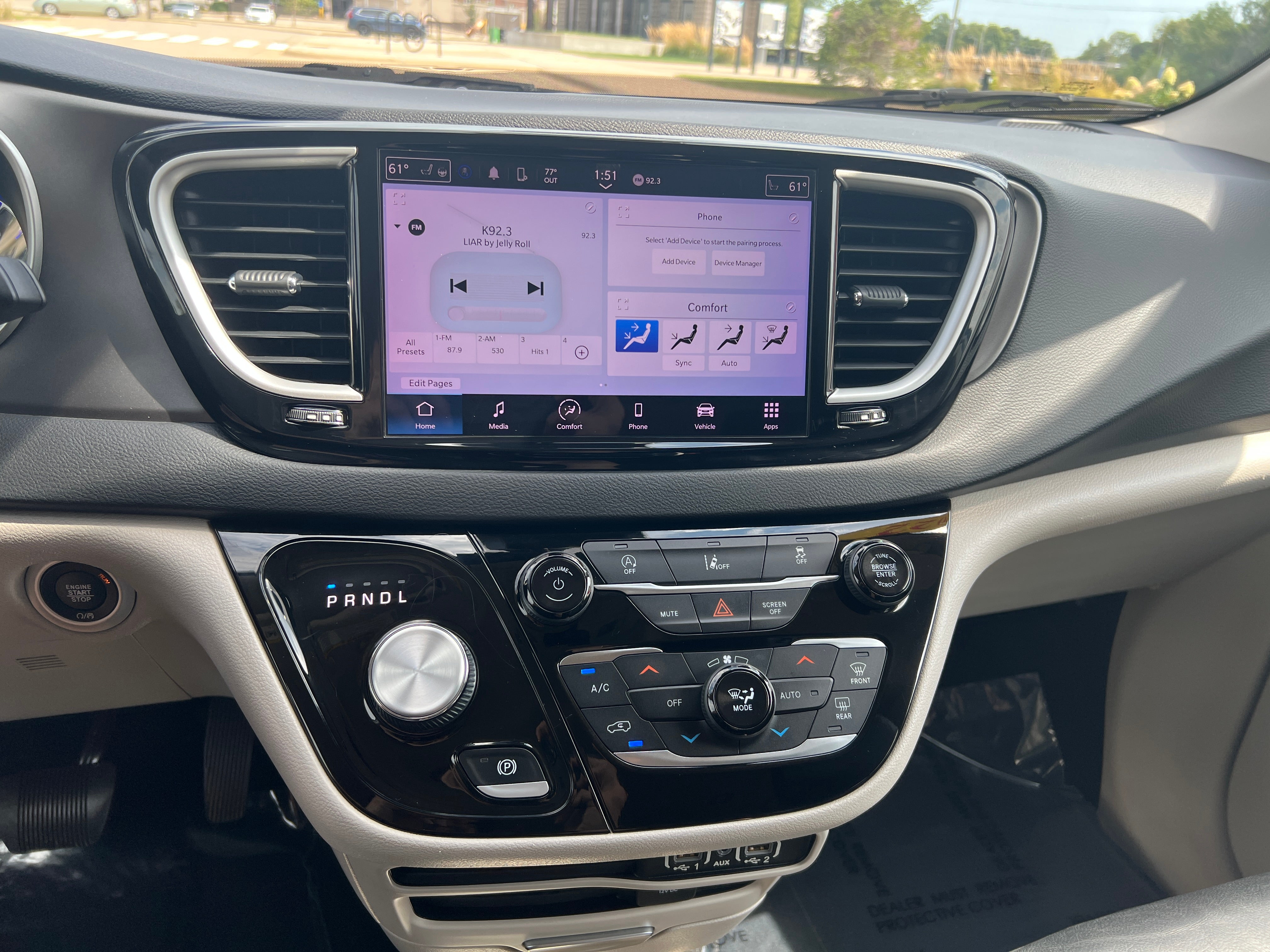 2022 Chrysler Pacifica Touring L