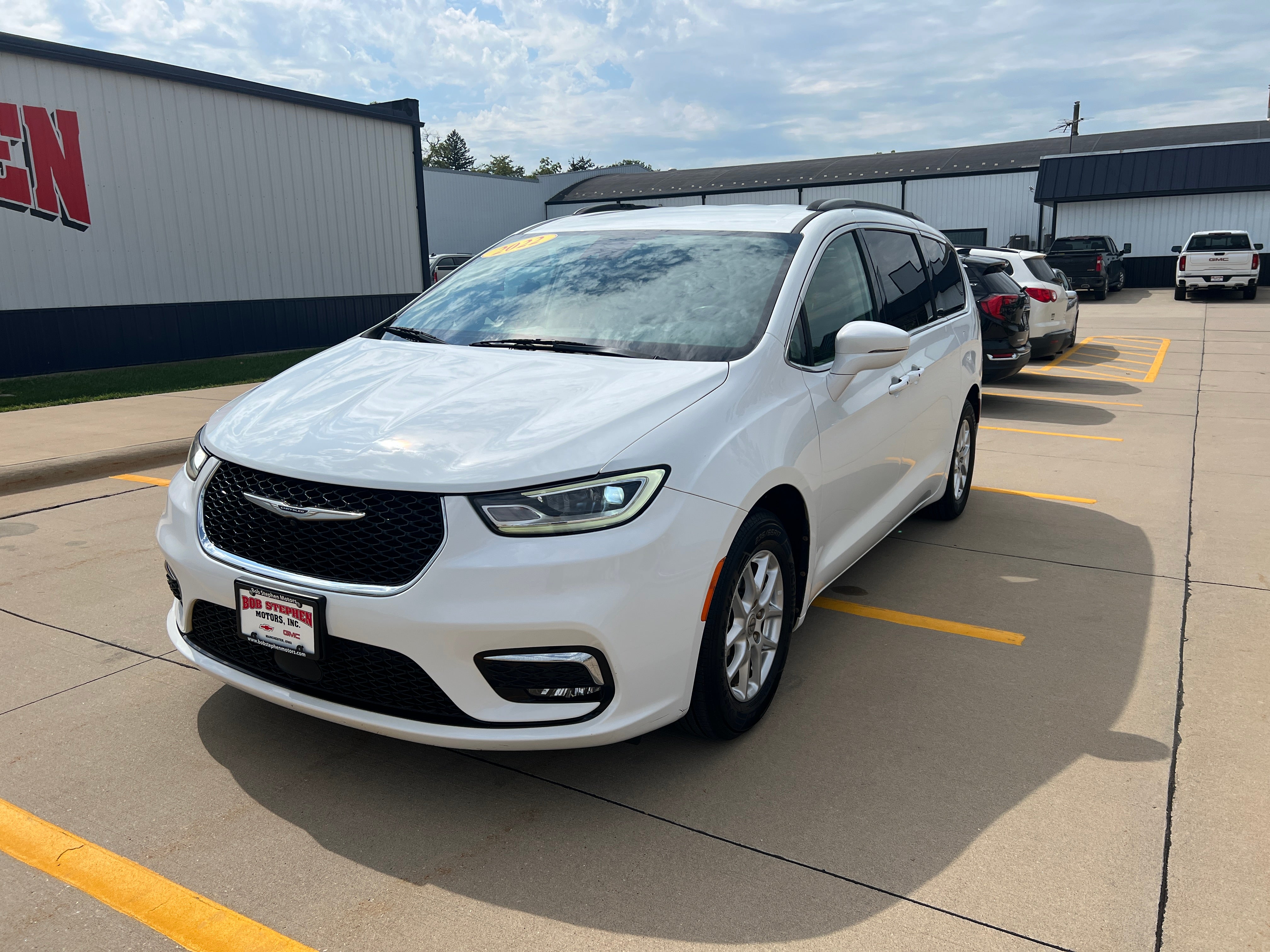 2022 Chrysler Pacifica Touring L