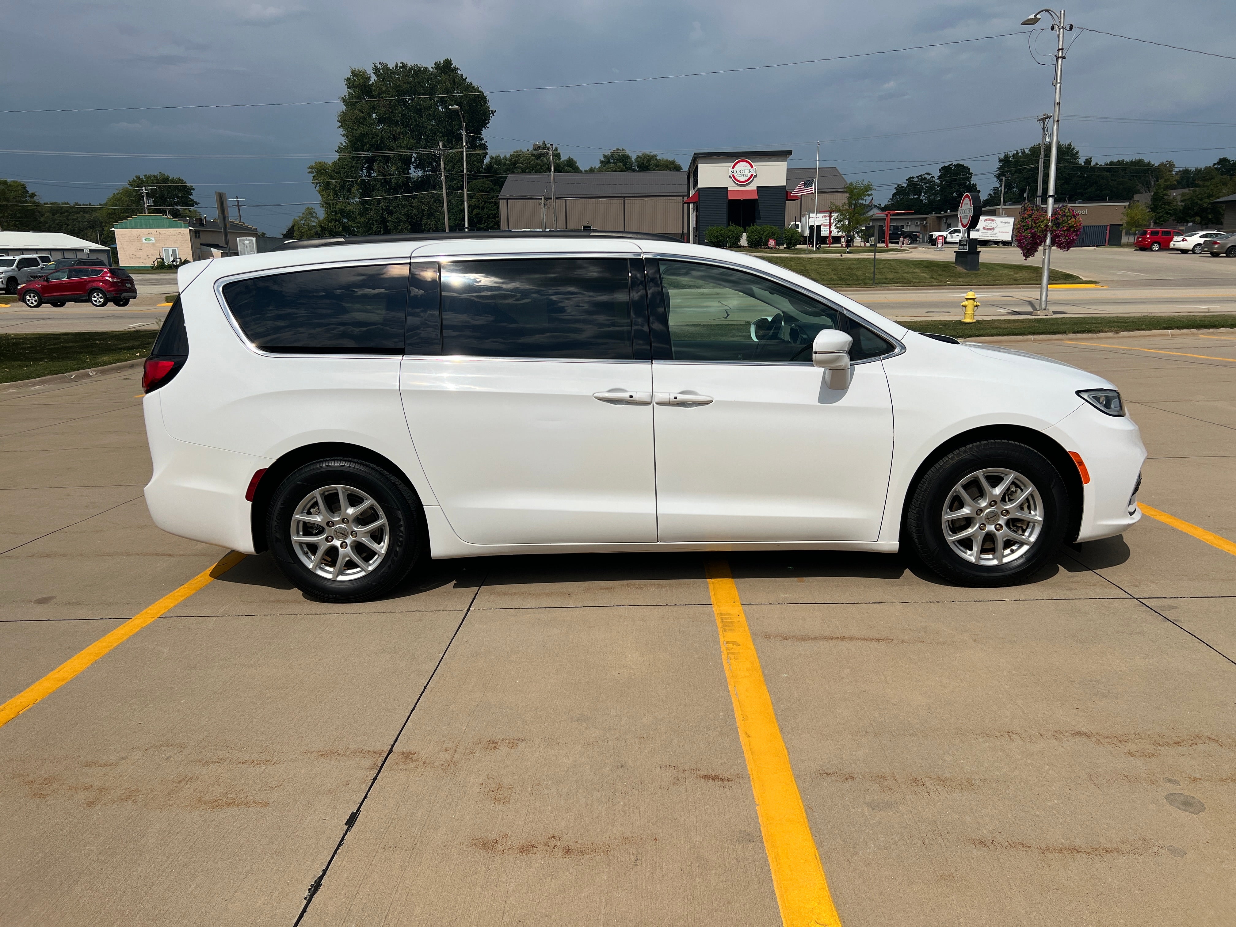 2022 Chrysler Pacifica Touring L
