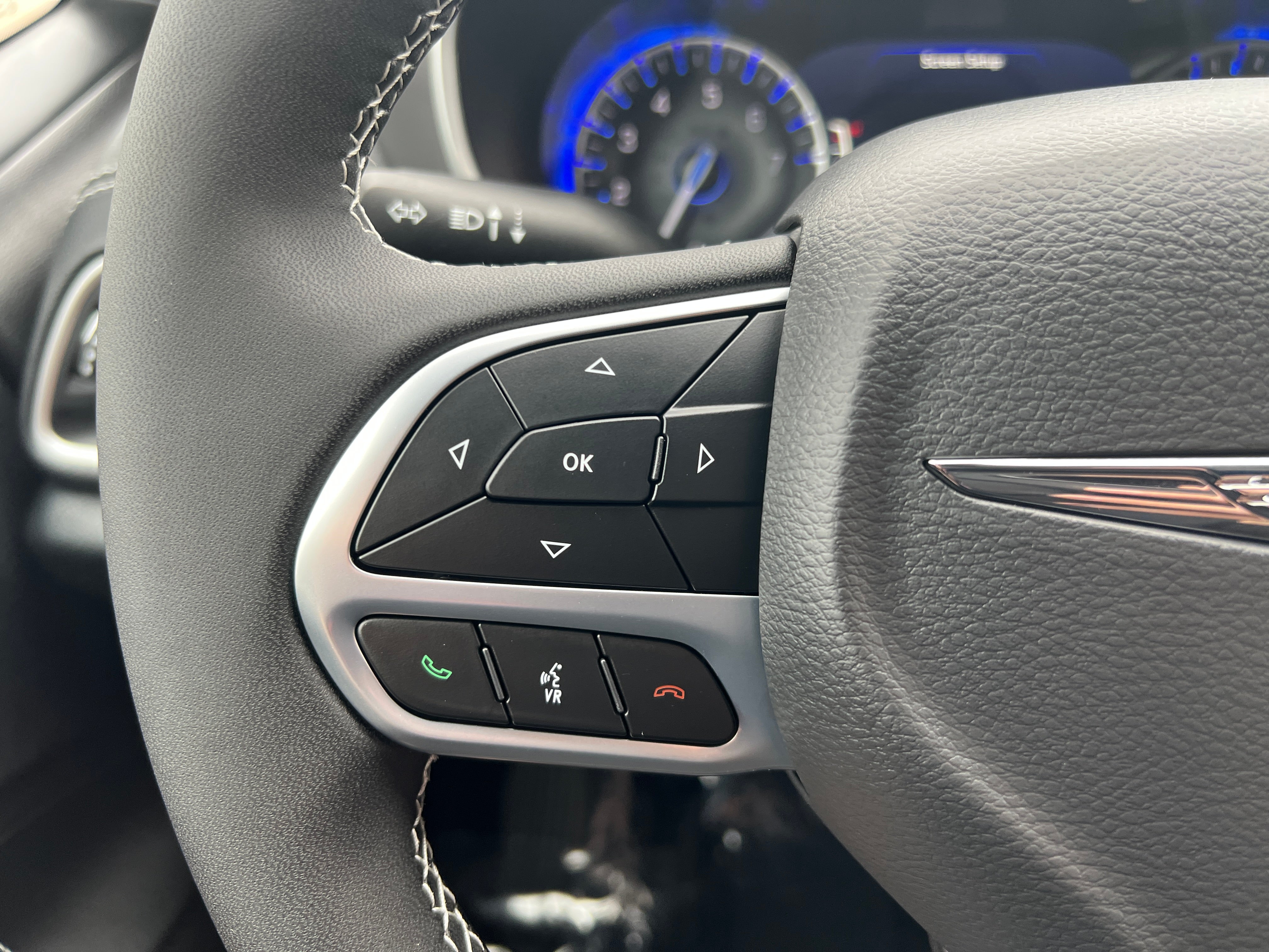 2026 Chrysler Pacifica Select - Photo 17