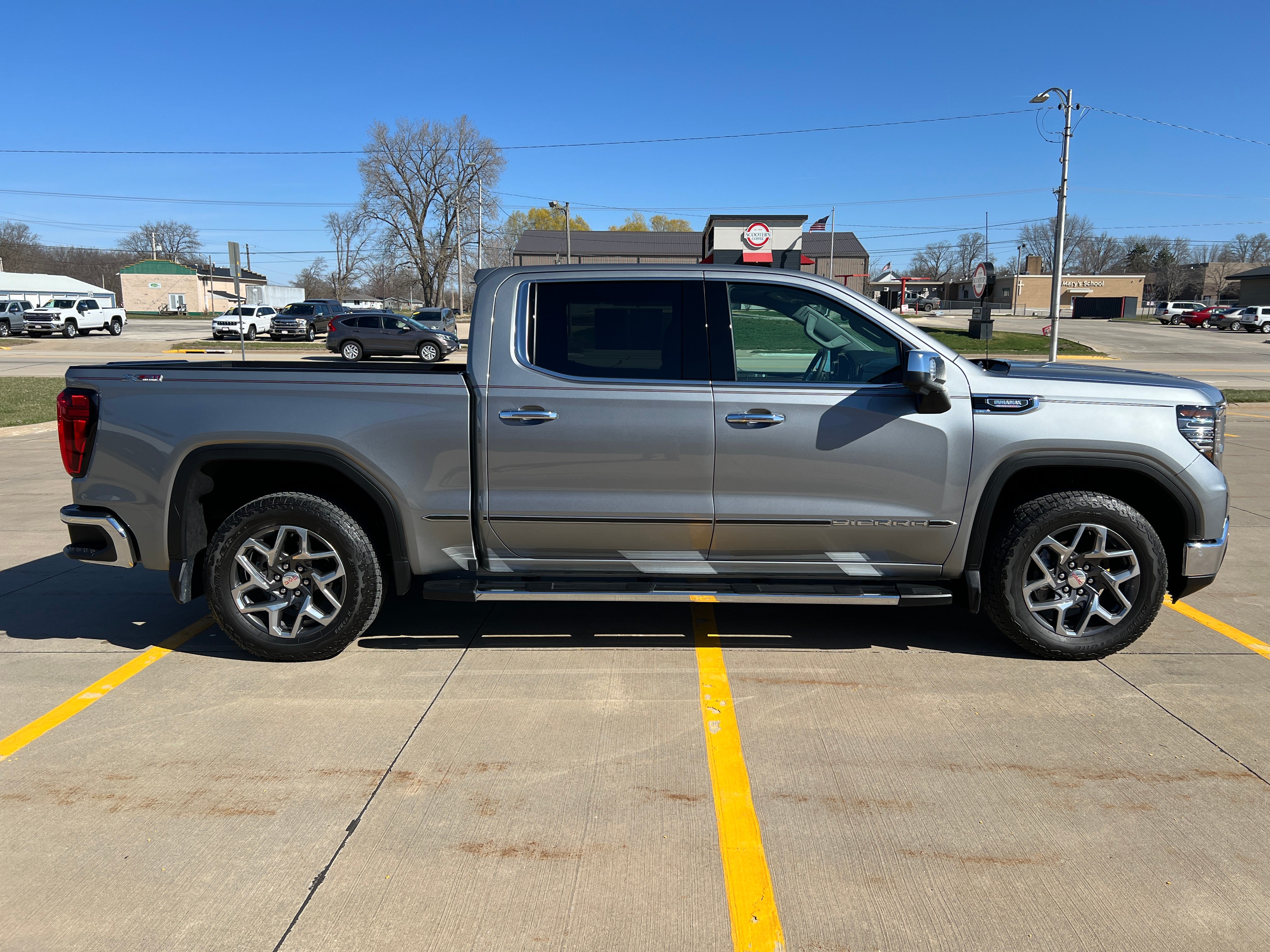 2024 GMC Sierra 1500 SLT