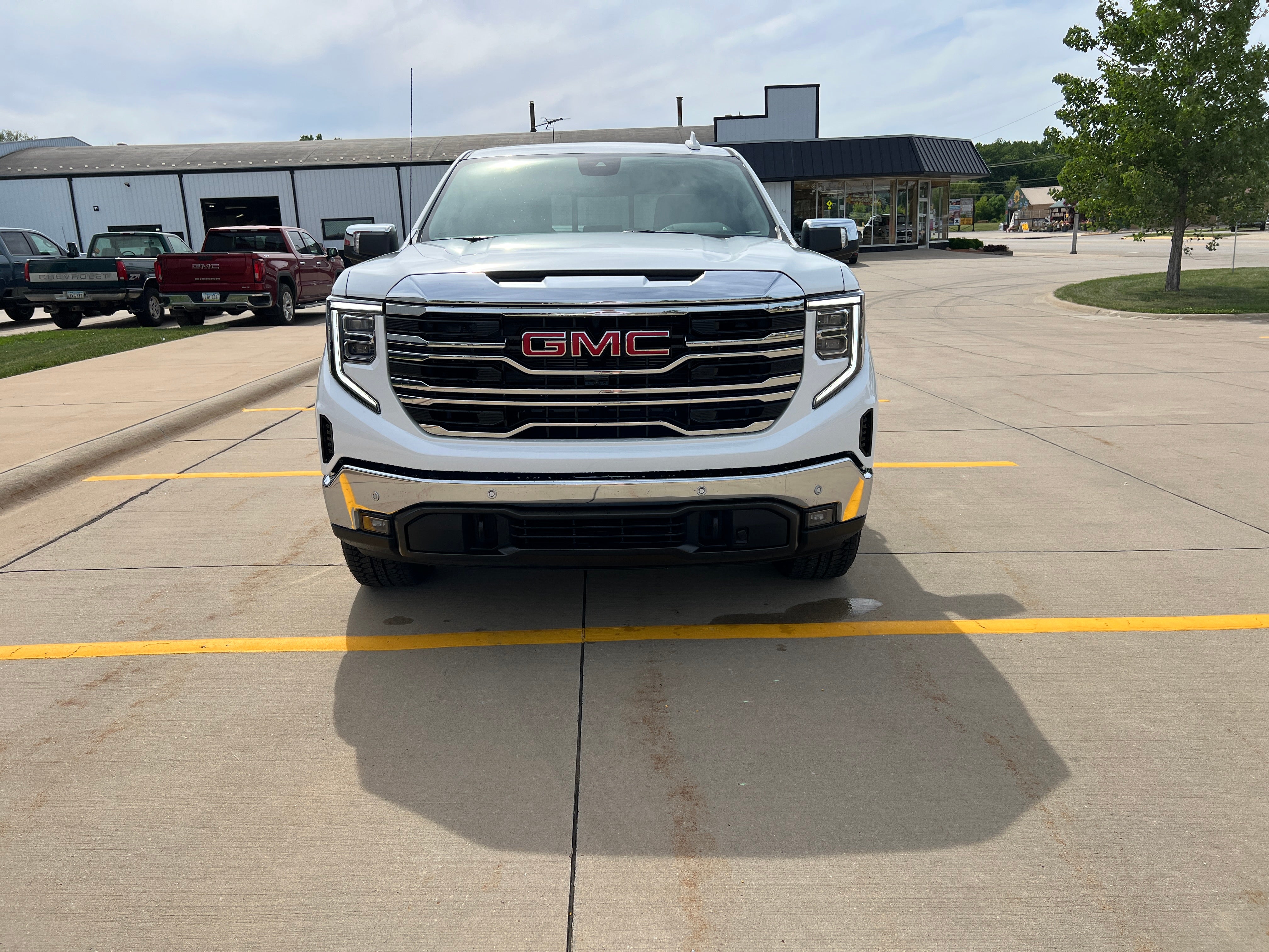 2026 GMC Sierra 1500 SLT