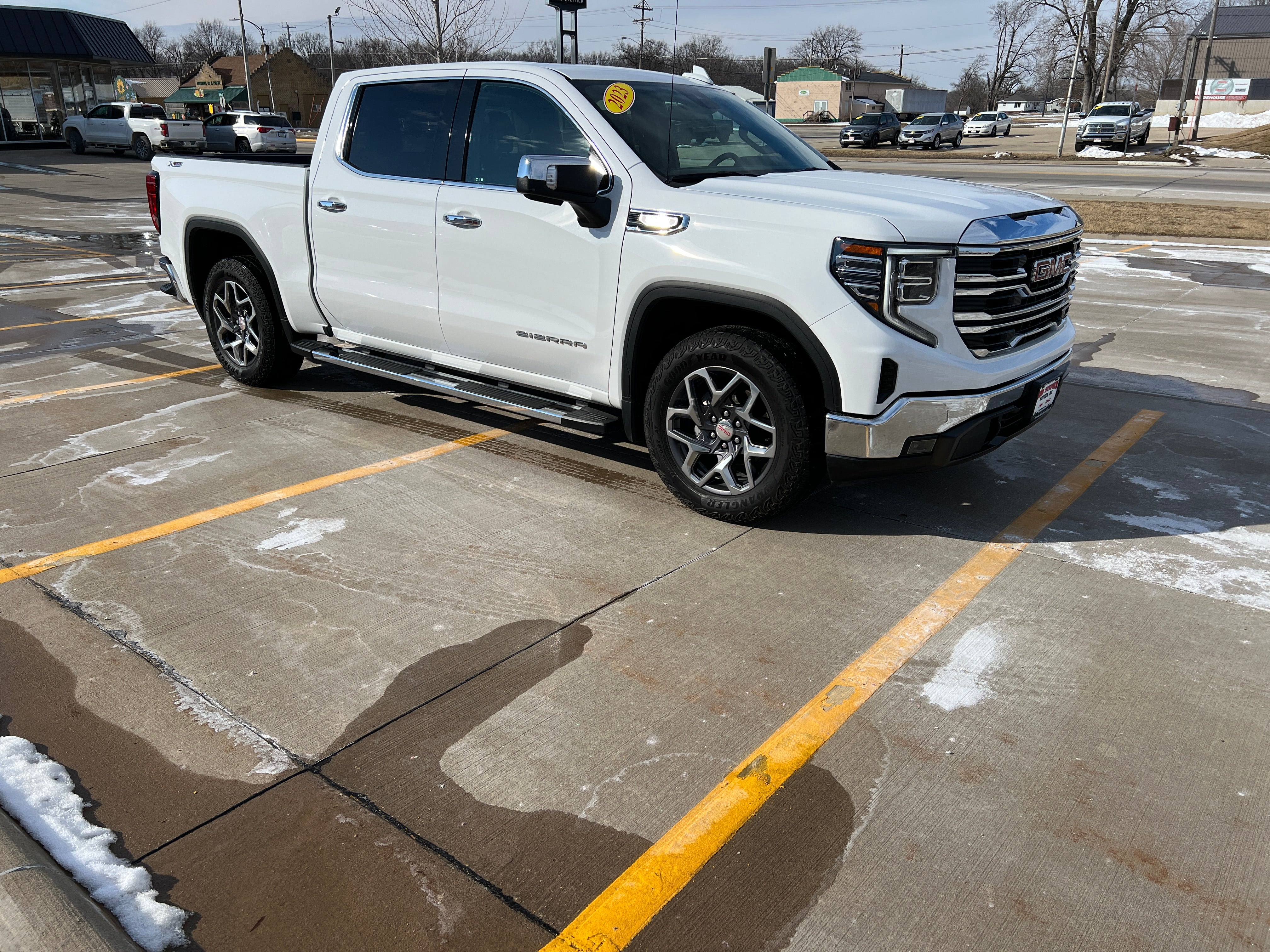 2023 GMC Sierra 1500 SLT