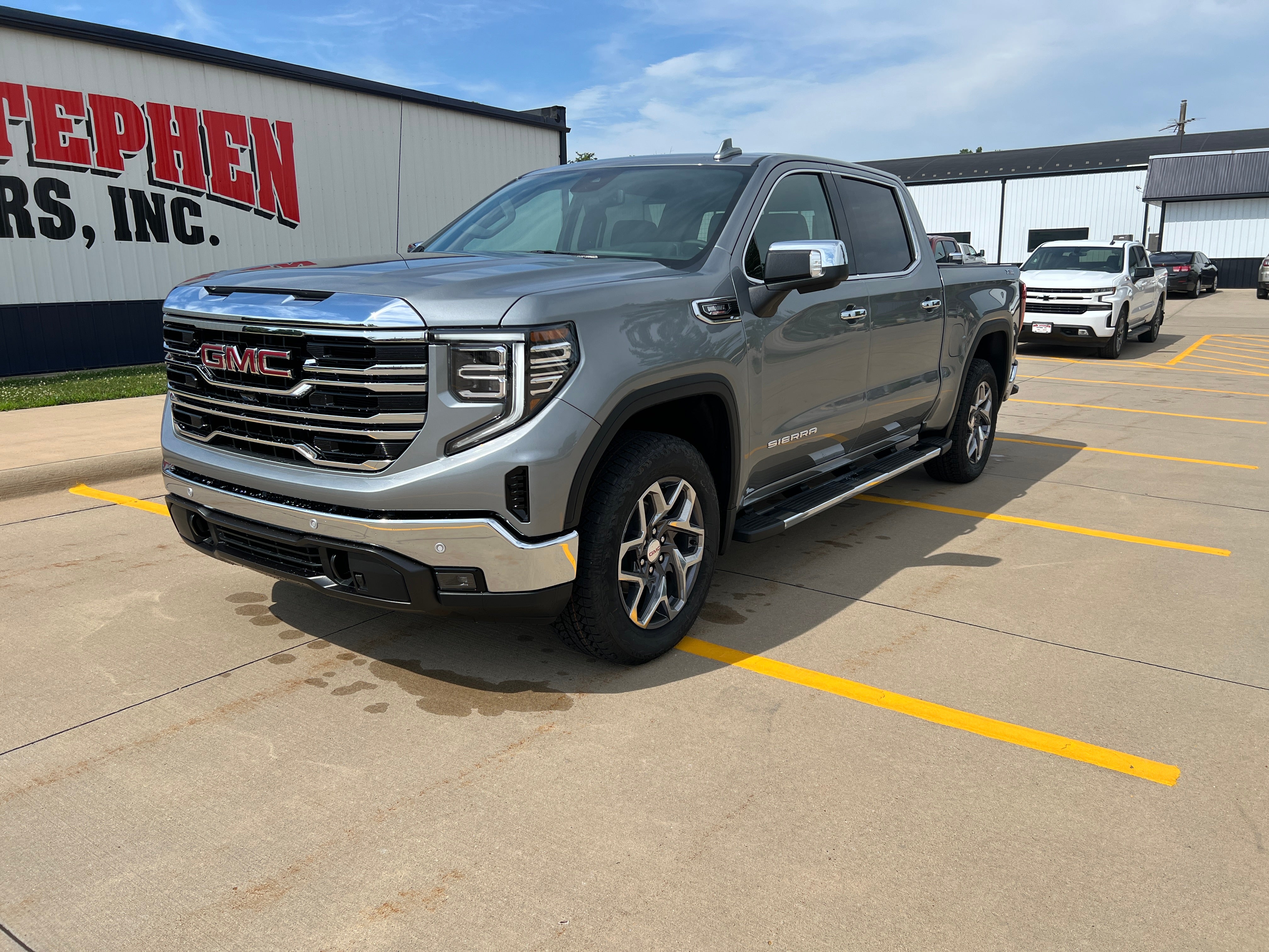 2026 GMC Sierra 1500 SLT