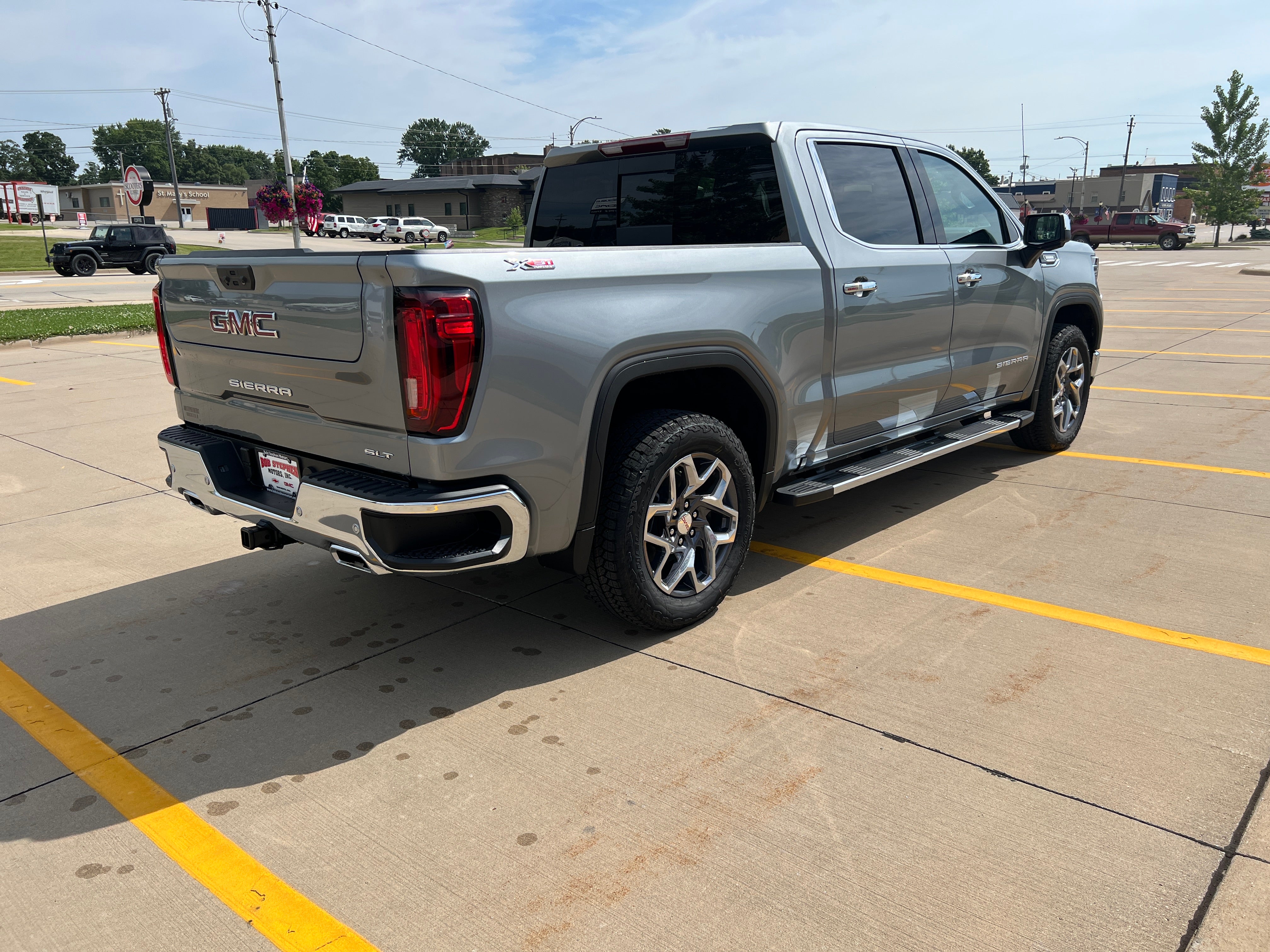 2026 GMC Sierra 1500 SLT