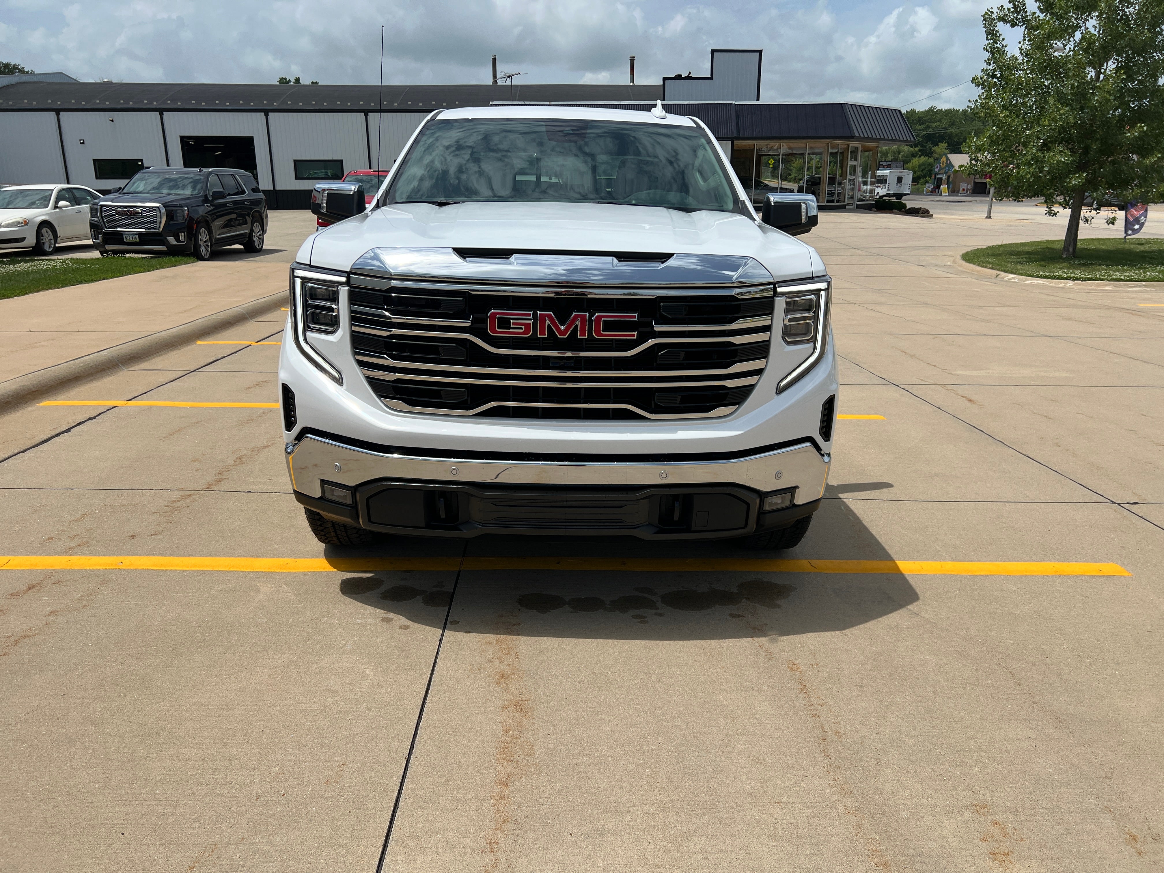 2026 GMC Sierra 1500 SLT