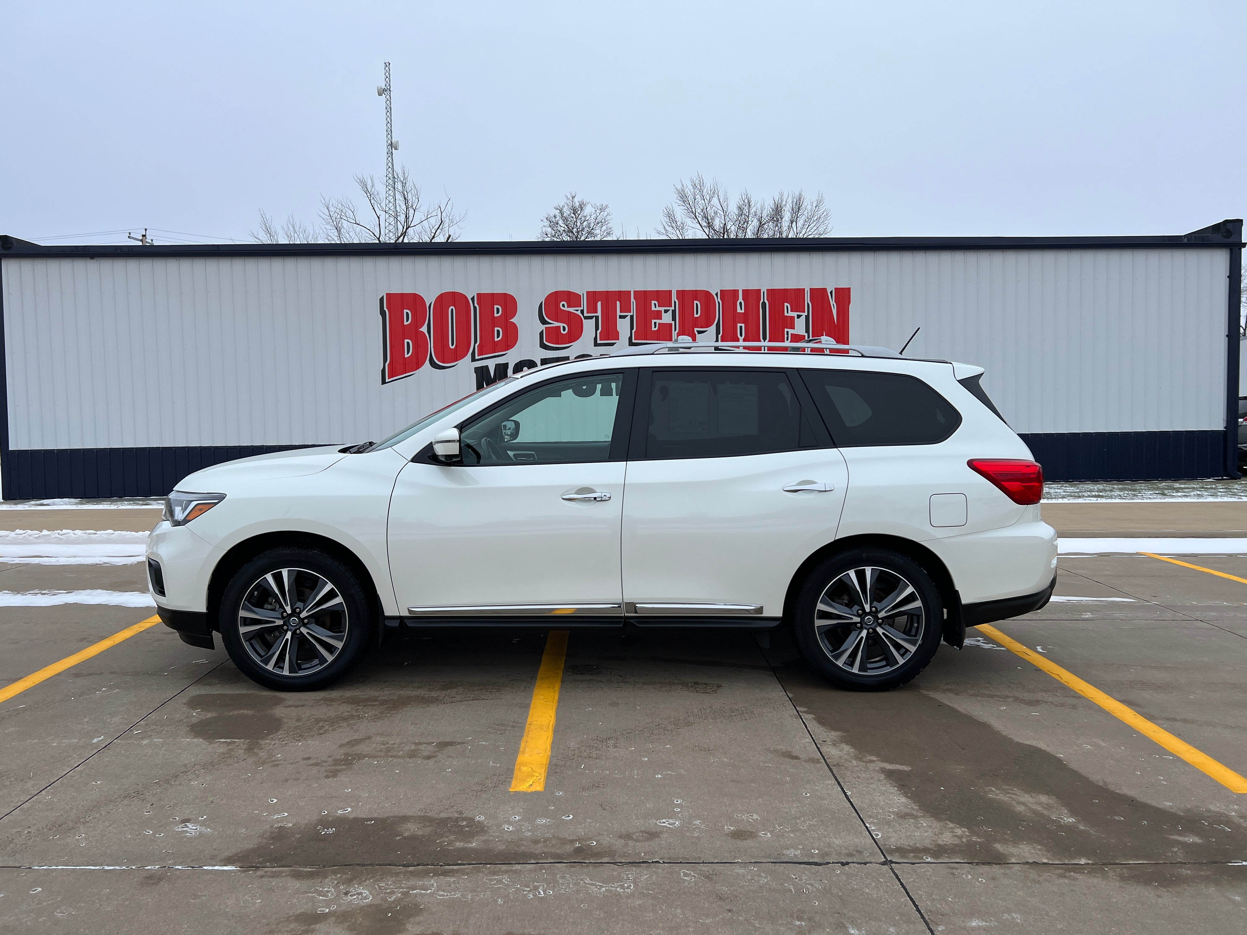 2018 Nissan Pathfinder Platinum