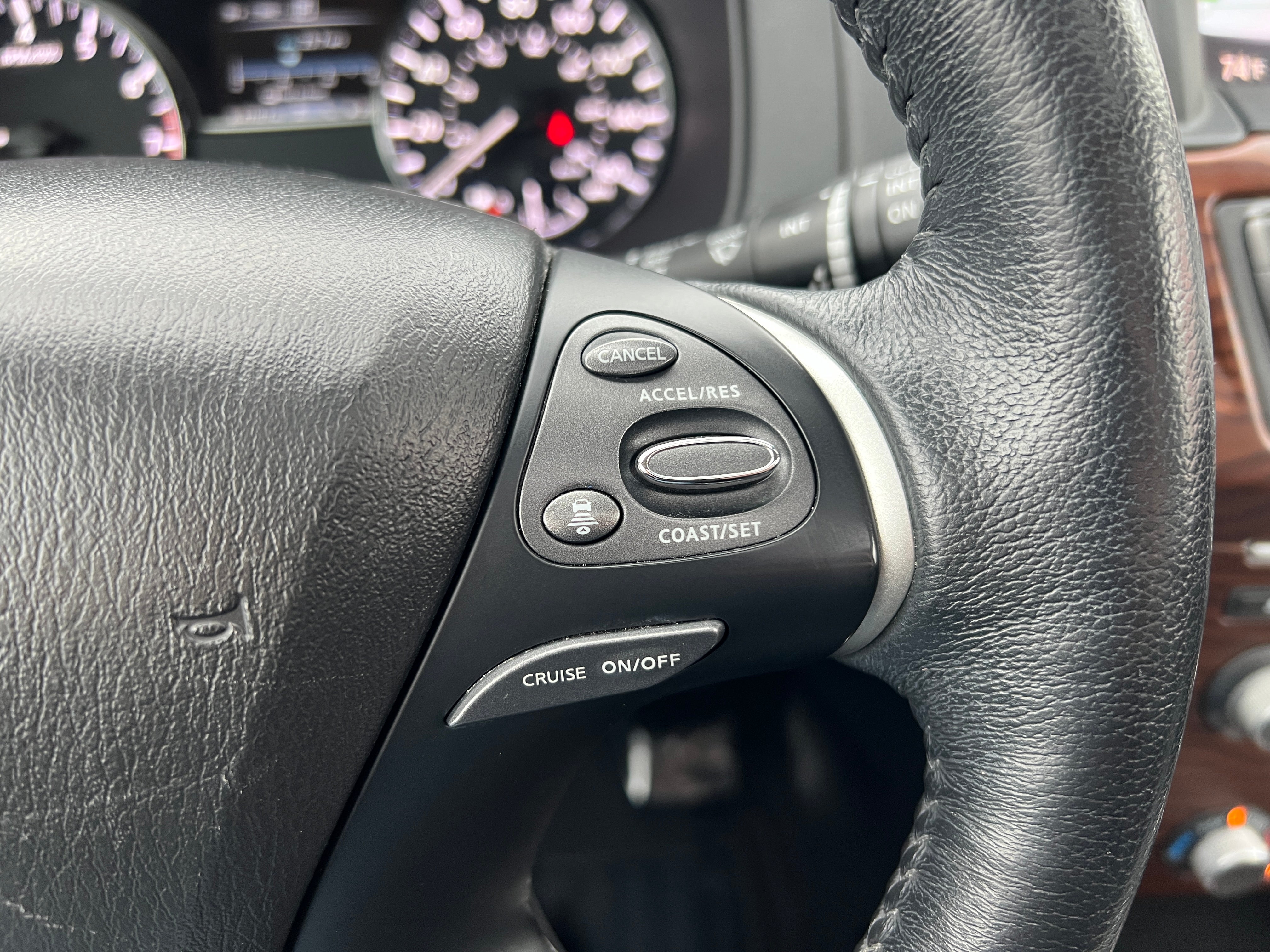 2018 Nissan Pathfinder Platinum